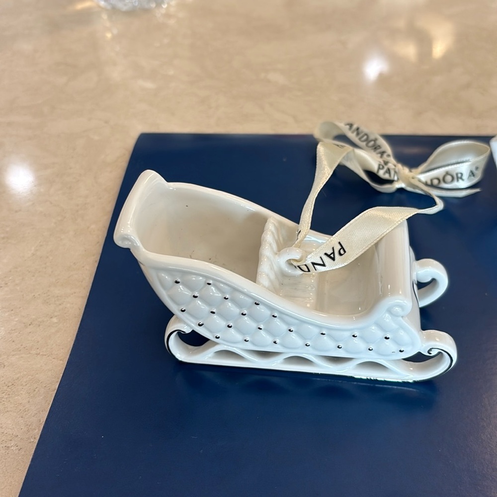 Pandora Limiteded Edition 2014 Sleigh Ornamentent
